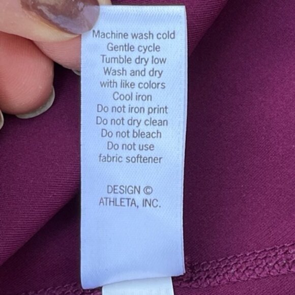 Athleta Women's Purple High Rise Laser Cut Mesh Sonar Capri Leggings Plus 1X - Picture 9 of 12